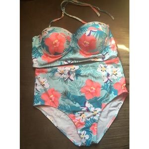 Tropical print swimsuit